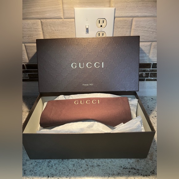 SOLD SOLD Authentic Gucci Vacchetta Austin Nero Sandal - Picture 11 of 16